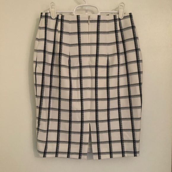 Express Plaid Check Black And White Fitted Pencil Skirt - Picture 2 of 4